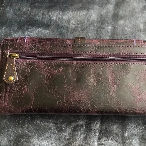 Elegant Purple Genuine Leather Women's Wallet - Picture 11 of 16